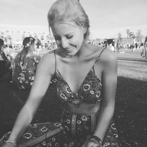 Meet your Posher, Roxanne